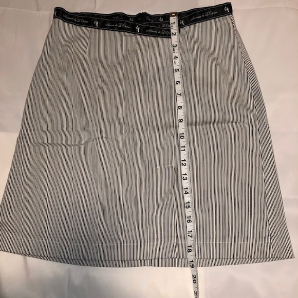 Made in New York Womyn Skirt - Picture 2 of 4